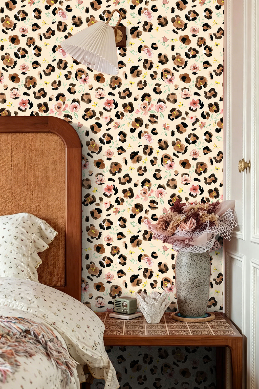 Floralplus Wallpaper Peel and Stick Watercolor Leopard Floral Beige Wall Decor Boho Blush Pink Flower Removable Self Adhesive Wall Mural for Nursery Bedroom