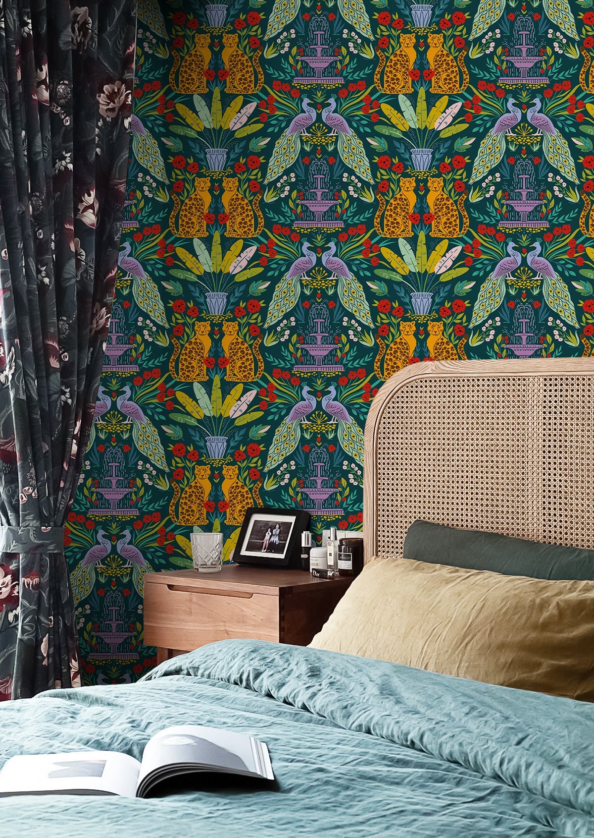 Floralplus Wallpaper Peel and Stick Tropical Leopard Peacock Jungle Kids Room Nursery Living Room Bathroom Removable Wall Mural